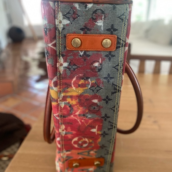 Vintage Louis Vuitton patent coated bag - Picture 9 of 15